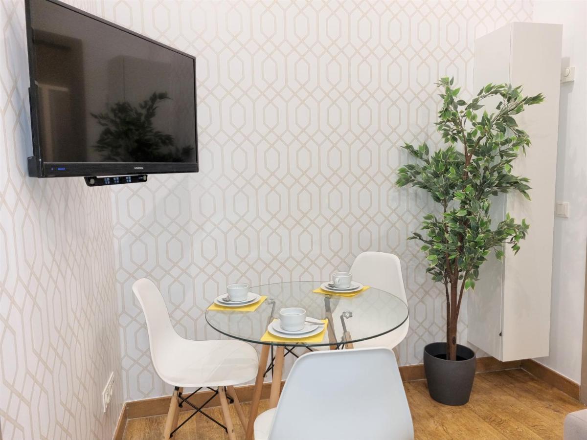 Apartamentos San Andres Madrid Buitenkant foto