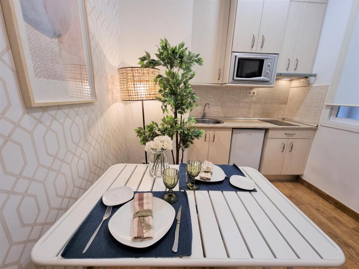 Apartamentos San Andres Madrid Buitenkant foto
