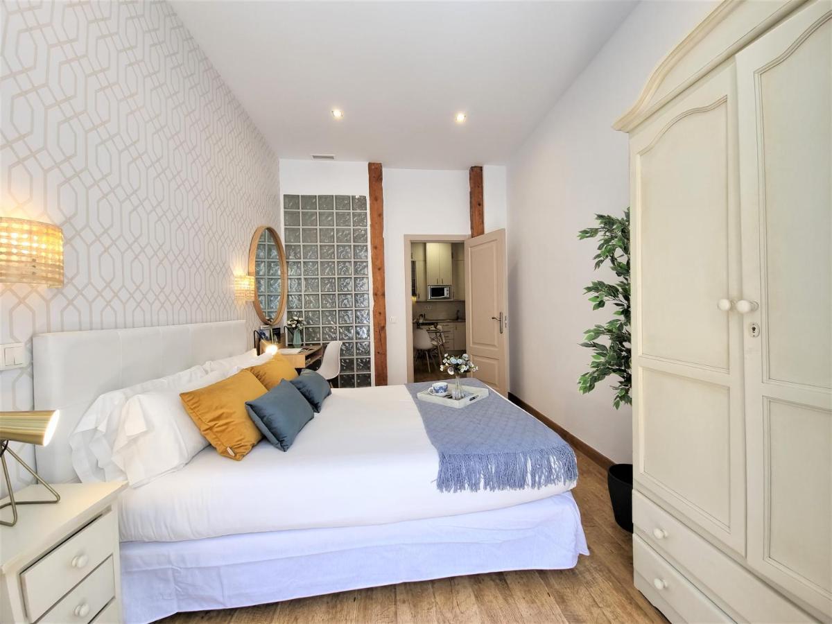 Apartamentos San Andres Madrid Buitenkant foto