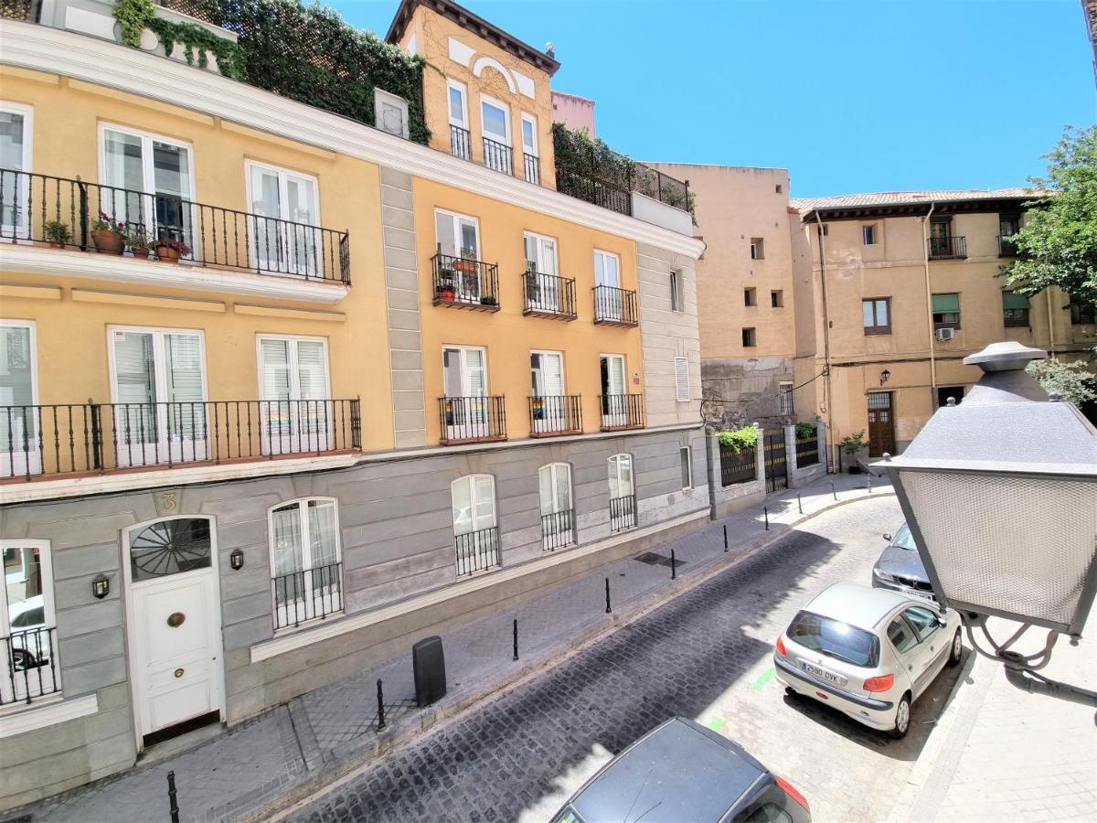 Apartamentos San Andres Madrid Buitenkant foto