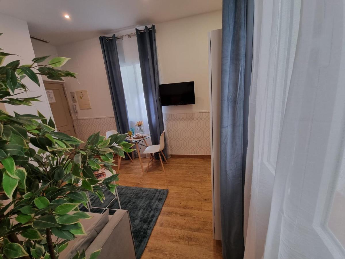 Apartamentos San Andres Madrid Buitenkant foto